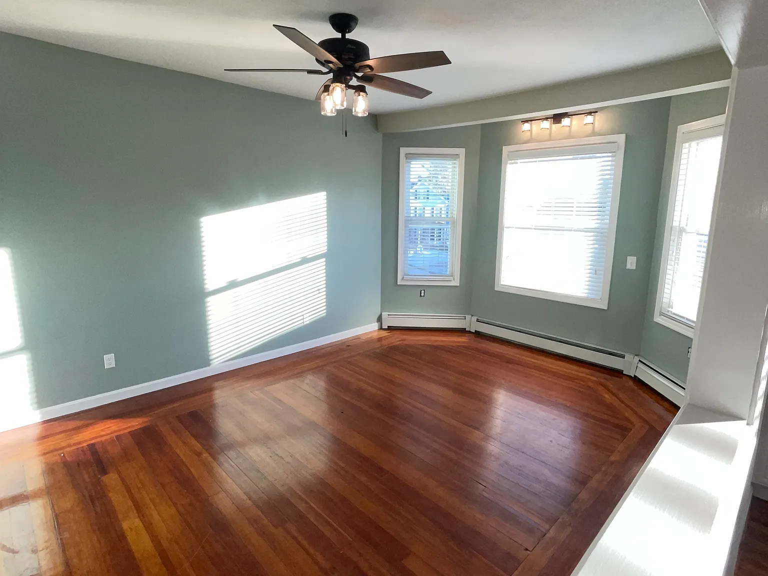 2 bed, 1000 sqft, $2,000 — Photo 4