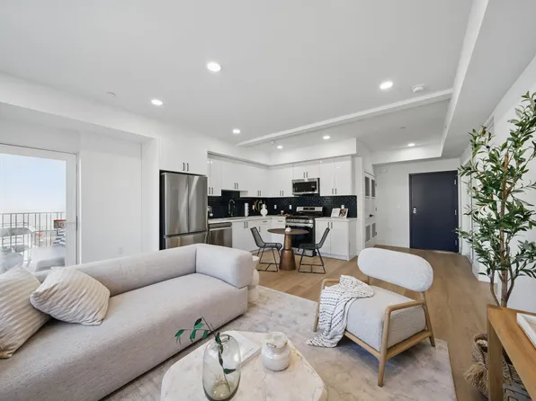 212 N Mariposa Ave #5, Los Angeles, CA 90004
