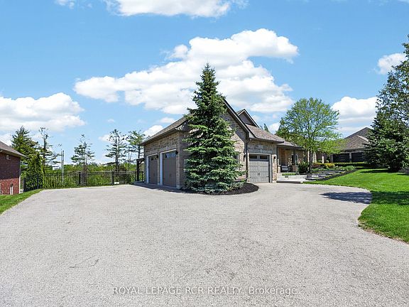 2nd image of 78 Glenhuron Dr