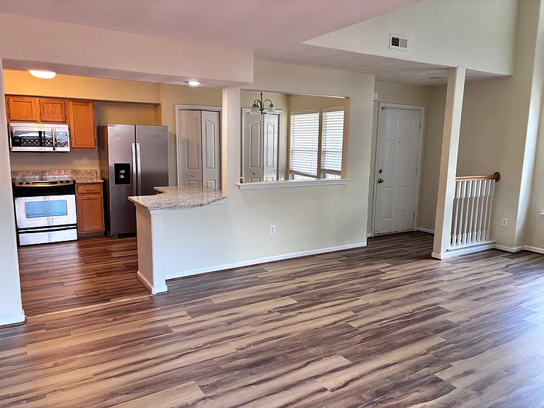 100 White Cedar Ln — Photo 8