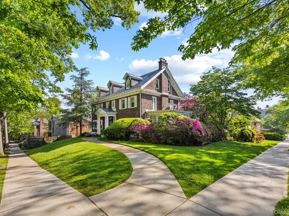 8273 Beverly Road, Kew Gardens, NY 11415