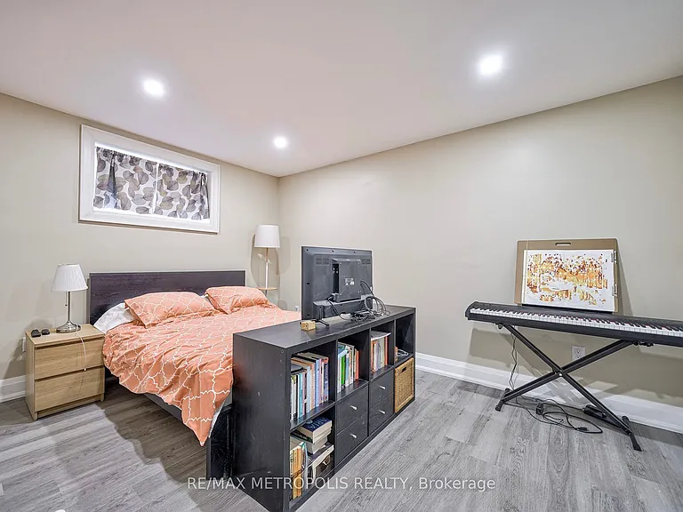 14 Stephen Dr #BASEMENT — Photo 7
