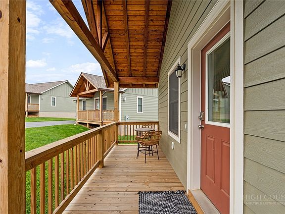 5th image of 151 Pitts Way #126