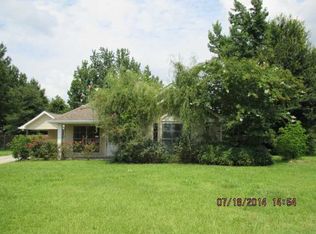 31651 Strawberry Ln, Hammond, LA 70403
