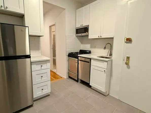 236 East 89th Street image 1 of 8