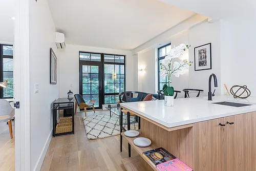 25 Bruckner Blvd #4G Photo 1