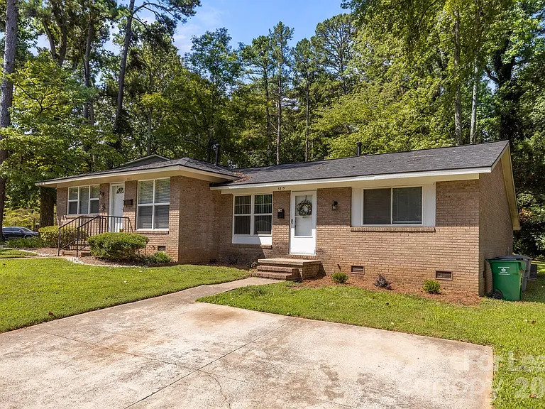 3315 Erskine Dr — Photo 4