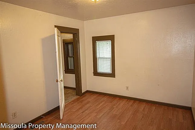 2230 S 14th St W — Photo 4