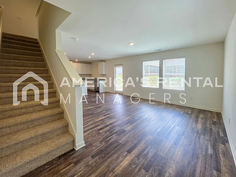2132 Addison Way SW — Photo 10