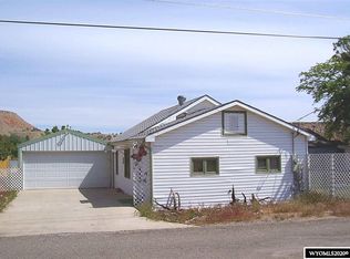 919 Warren St, Thermopolis, WY 82443