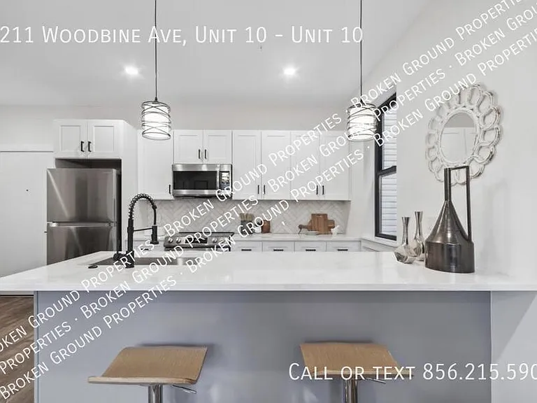 6211 Woodbine Ave #10 — Photo 13