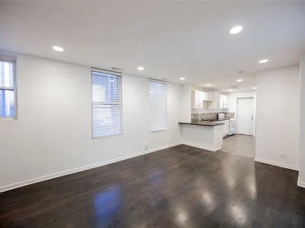 1641 W 18th St #2R, Chicago, IL 60608