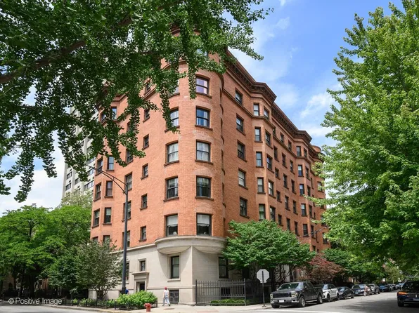 (undisclosed Address), Chicago, IL 60610
