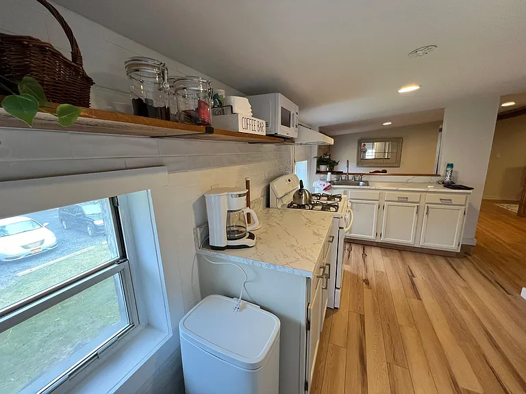 1141 Albany Post Rd #3 — Photo 21