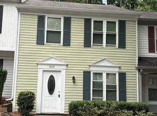 2805 Queen Anne Ct, Sandy Springs, GA 30350