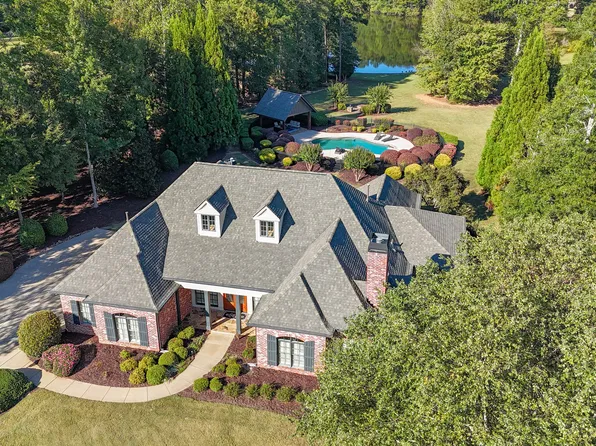 323 Beaumont Farms Dr, Sharpsburg, GA 30277