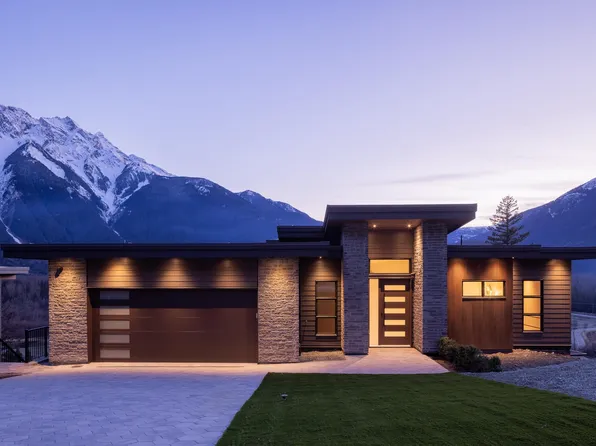 7683 Cerulean Dr, Pemberton, BC V0N 2L3