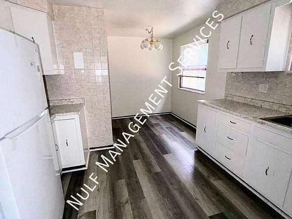 2nd image of 1416 Ravine St