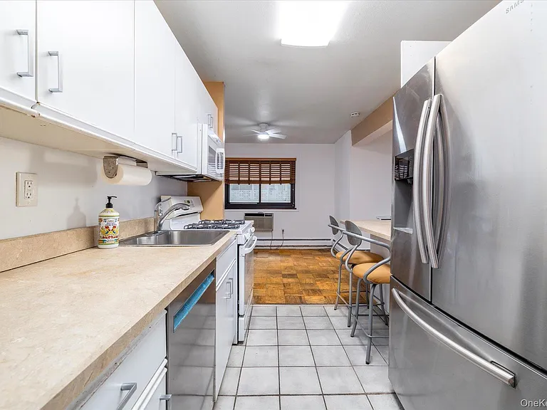 420 Shore Rd #1F — Photo 5