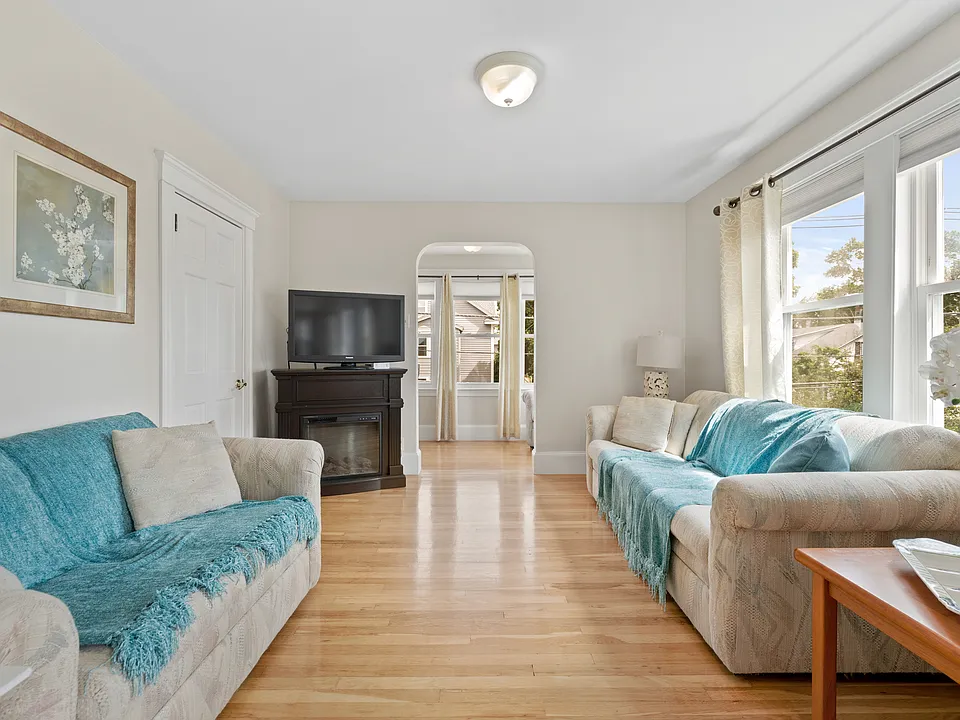 10 Newcastle Rd #2