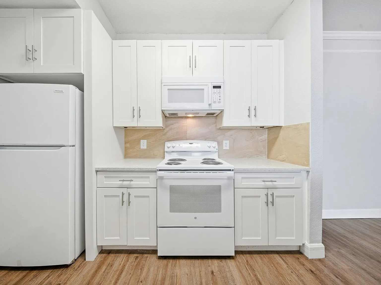 3 bed, 1336 sqft, $1,775 — Photo 2