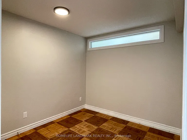 129 Shirley Ave #BASEMENT — Photo 8