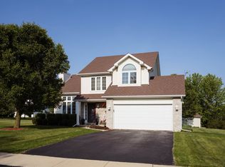 204 Carson Dr, Poplar Grove, IL 61065