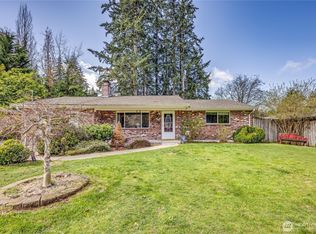 3712 Colonial Ln SE, Pt Orchard, WA