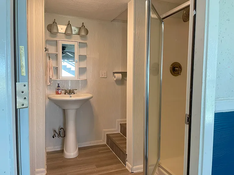 7019 Delesandri Dr — Photo 7