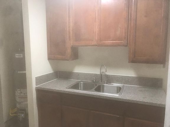 4th image of 11901 S San Pedro St APT 12