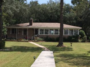 9789 Soldier Creek Rd, Lillian, AL 36549