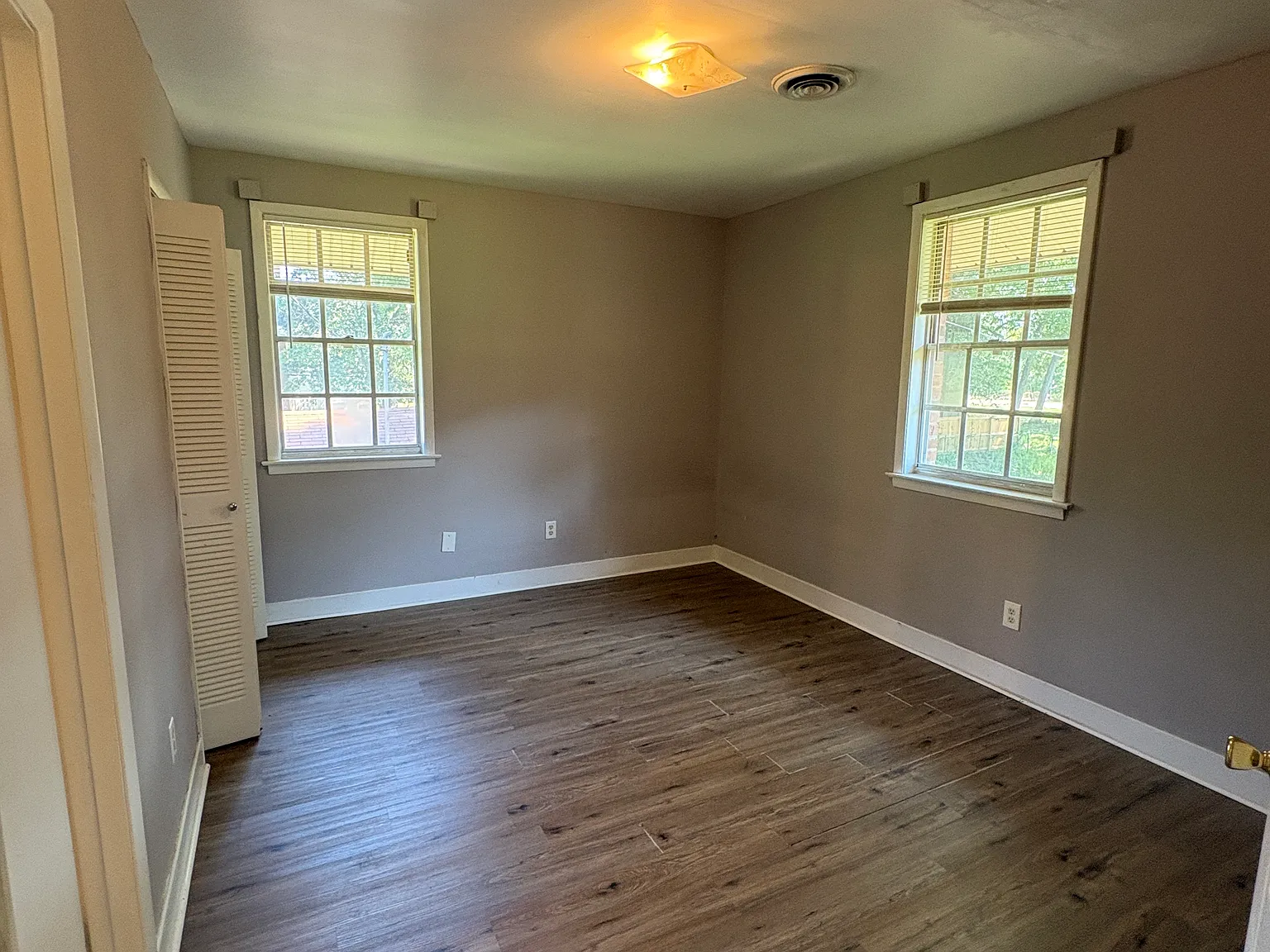 1747 South Court Street — Photo 4