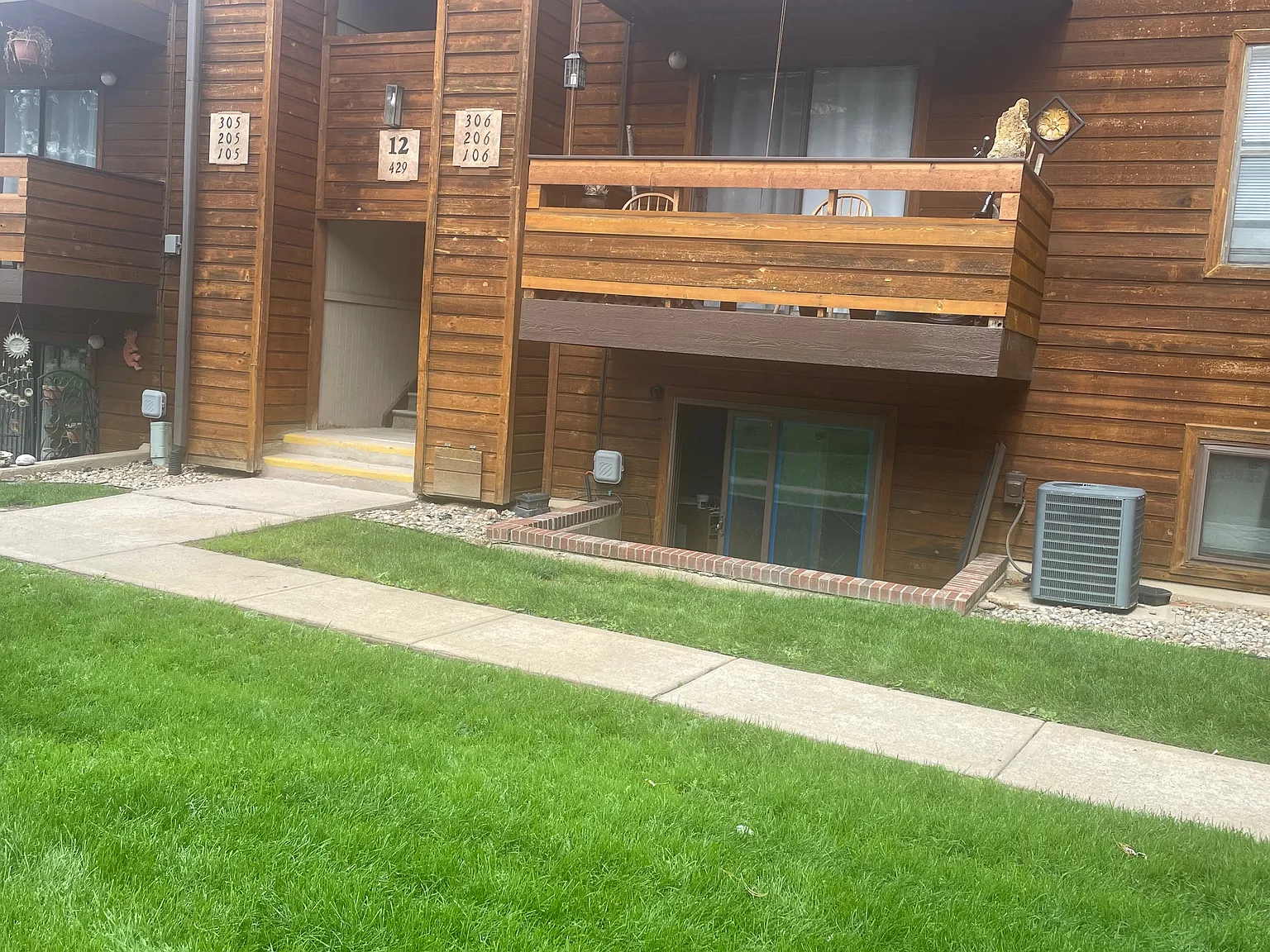 2 bed, 967 sqft, $1,550 — Photo 2