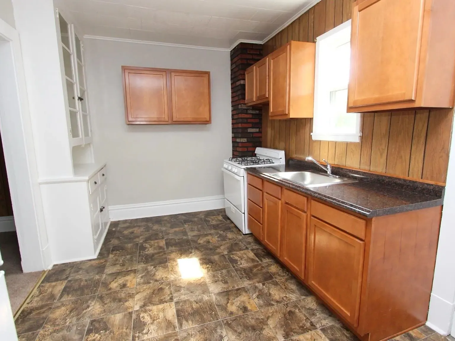 1 bed, 565 sqft, $1,225 — Photo 4