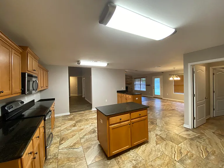 1810 Twin Pine Blvd — Photo 11
