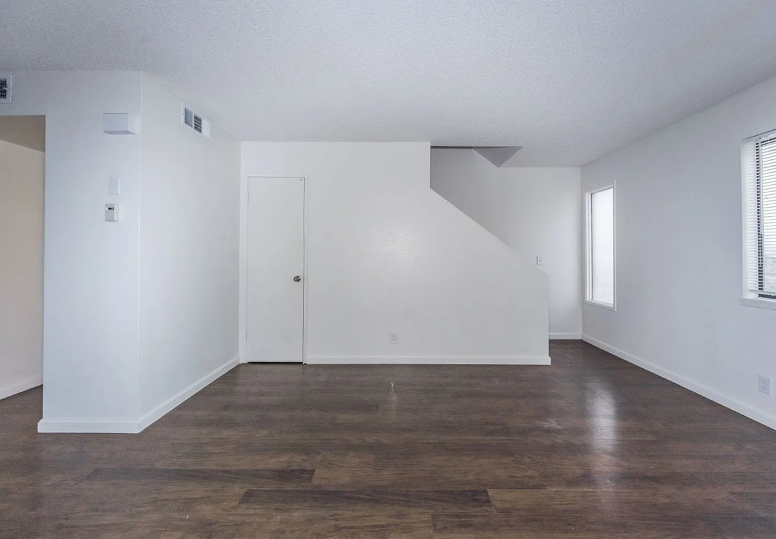 2 bed, 1.0 bath, $1,200 — Photo 1
