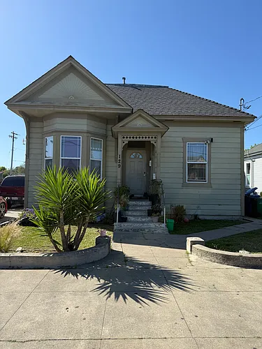 129 Maple Ave Photo 1