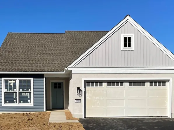 1242 Mosaic Dr #382, Lebanon, PA 17042