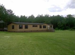 1390 Murchisontown Dr, Spring Lake, NC 27332