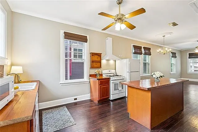 3 bed, 2.0 bath, 1258 sqft, $2,150 — Photo 4