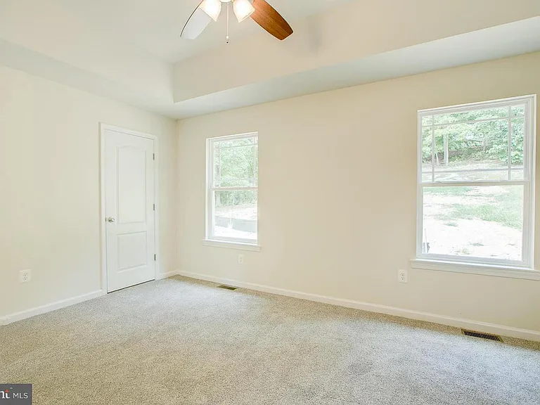 1002 Aquia Dr — Photo 15
