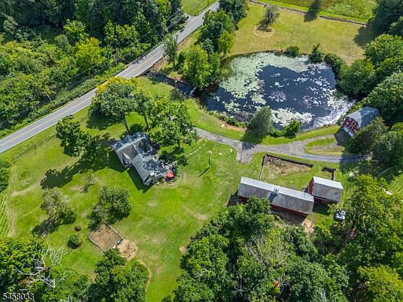 3rd image of 440 Rockaway Valley Rd