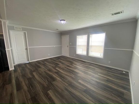 2nd image of 1809 Rockhurst Ave #227