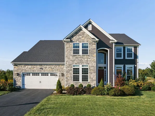 206 Ingleton Ct, Delaware, OH 43015