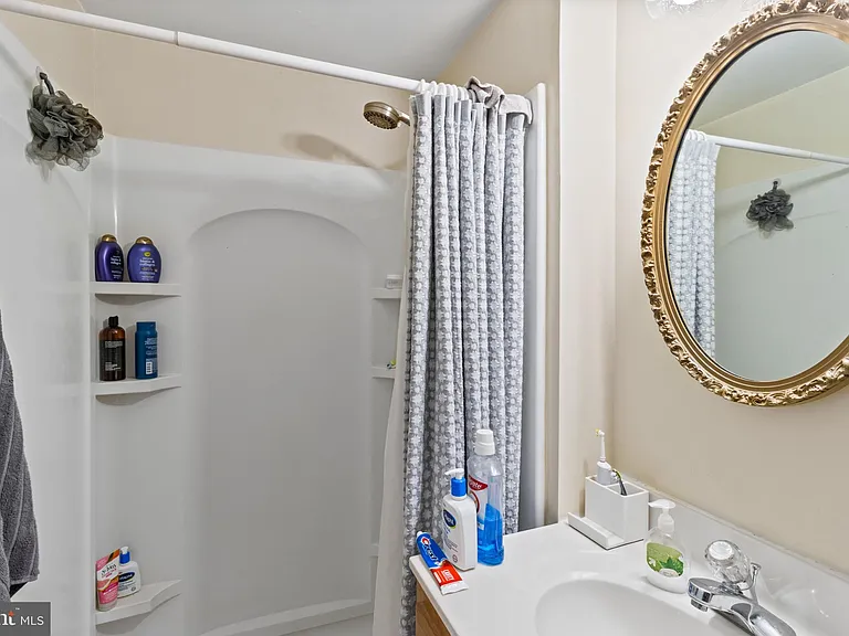 1435 Crofton Pkwy — Photo 25