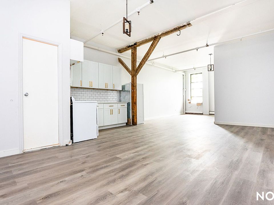 1st image of 307 Scholes St #205