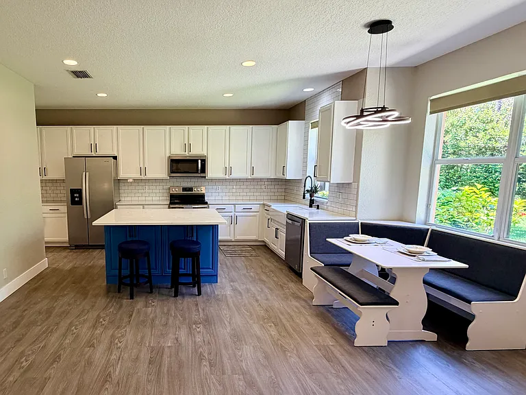 5745 SE Crooked Oak Ave — Photo 4