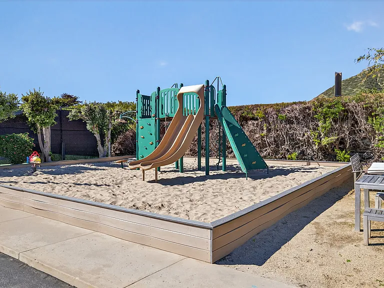 4229 Faria Rd — Photo 39