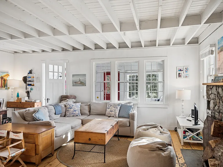 6 Private Row — Photo 6
