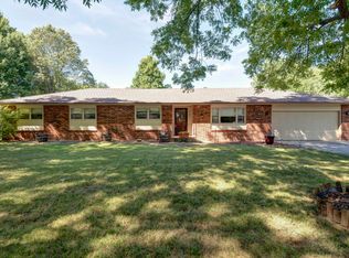 581 E Primrose Ln, Republic, MO 65738